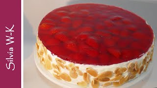 Erdbeerkuchen mit Mandeln  Erdbeertorte  ohne Gelatine [upl. by Ahsinot641]