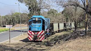 EMD G22 7748 TAC con el Cantesur cargado por Dumesnil [upl. by Alimac157]