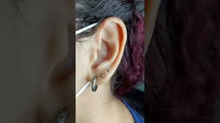 COLOQUEI DOIS PIERCINGS NOVOS na ORELHA  por Camila Rodrigues [upl. by Chance]