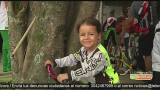 Luciana Monsalve regala sonrisas en la Carrera de las Luces Noticias  TeleMedellin [upl. by Bradeord]