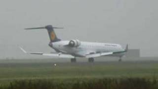 Landing Lufthansa CRJ900 schiphol polderbaan [upl. by Gerrilee]