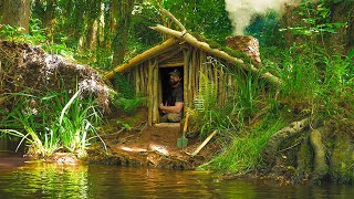 Building complete and warm Viking Shelter under a bridge  Hot Dog for dinner [upl. by Cordula798]