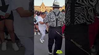 BAILE EN EL ZÓCALO DE LA CIUDAD DE MÉXICO baile bailesonidero soniderosbailando salsacumbia [upl. by Stag]