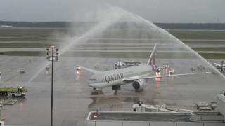 Qatar Airways QR Boeing 777200LR 77L arriving in HoustonIntercontinental Houston TX IAH [upl. by Attenov]