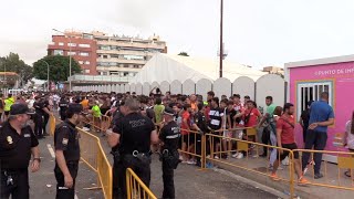 Caos absoluto en la venta de entradas para los conciertos de la Feria [upl. by Munroe]