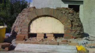 costruzione forno a legna brick wood fired oven  parte 1 [upl. by Samuella]