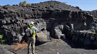 Tholeiite Lava of 173036 Eruption on Lanzarote shows Bubble Trails and some Xenoliths [upl. by Shauna]