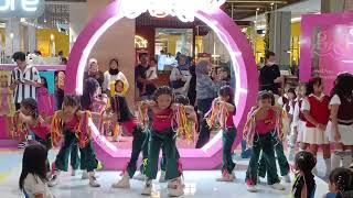 Shining Star perform di Pakuwon Mall Jogja Shy Boy [upl. by Monagan]