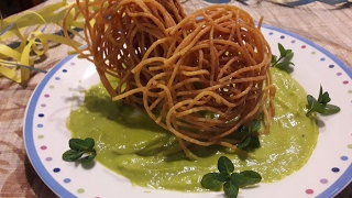 SPAGHETTI FRITTI Su letto di crema di piselli [upl. by Kale]