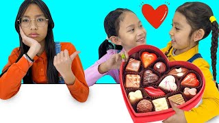 Maddie Wendy amp Andrea Valentines Day Cookie Mystery Mix Up [upl. by Aleetha]