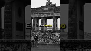 🧱 La Caída del Muro de Berlín Fin de una Era [upl. by Nnaegroeg]