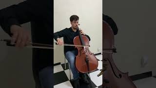 Violoncelo  Lucas Marquezin  Johann Sebastian Bach  Suite n°1 para Violoncelo Solo  Sarabande [upl. by Yerot]