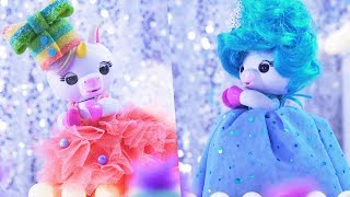 The Fingerlings Show  Gigi The Unicorn Has Her Own Fashion Show  Fingerlings Toys [upl. by Htesil470]