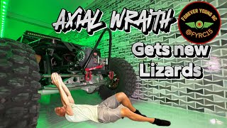 Axial Wraith 110 first gen RC crawler gets 110mm Desert LizardsFirst Set [upl. by Nnoryt969]