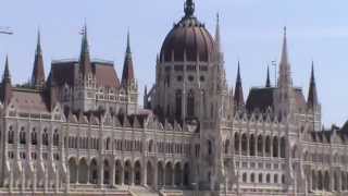 Budapest Parlament von der Donau aus Flusskreuzfahrten Donaukreuzfahrt mit TUI Allegra [upl. by Amary]