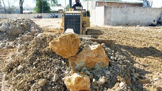 EP10Wow The Dozer demonstrates impressive capability in maneuvering large stones in deep water [upl. by Leanard262]