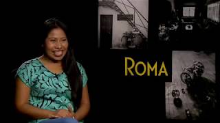 Película quotRomaquot  Yalitza Aparicio  Entrevista 17 de diciembre [upl. by Vaenfila]