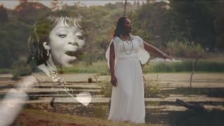 Janet Manyowa  Ndomira Pamuri Official Music Video [upl. by Daloris651]