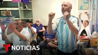 Seguidores de selección argentina festejan en Nueva York el pase a la final  Noticias Telemundo [upl. by Inalej]