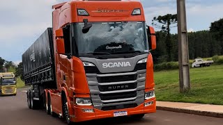 Scania super 560 euro 6 pipocas freio motor capanemaescapamentos starkdifusores [upl. by Bonine]