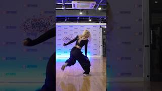 🌐 jennierubyjane mantra for all woman 💝choreography solar solarchoreography [upl. by Kusin]