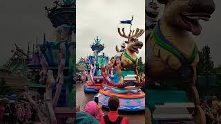 Disneyland Paris Stars on Parade FROZEN disney disneyland parade themepark trending frozen [upl. by Ferro]