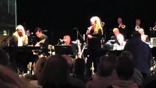 Britta Bergström och Norrbotten Big Band framför Natural woman [upl. by Concettina113]