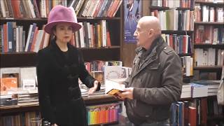 Amélie Nothomb à la rencontre de ses lecteurs à Nantes [upl. by Anitsenre]