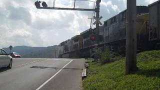 CSX H802 in Rainelle West Virgina 8212010 [upl. by Scharff]