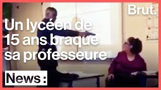 Un élève braque sa prof à Créteil [upl. by Neelhtakyram]