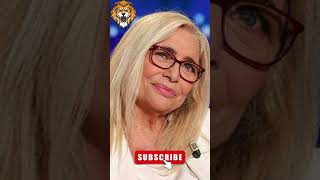 Mara Venier quotGAFFEquot in DIRETTA TV [upl. by Annalla]