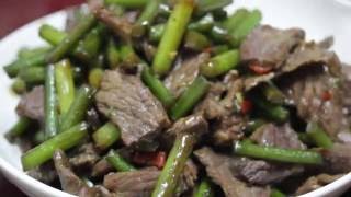 Beef and Garlic Sprouts Stirfry 蒜苔牛肉  蒜苗炒牛肉 [upl. by Lilly]