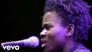 Tracy Chapman  Talkin bout a Revolution Live [upl. by Piwowar]