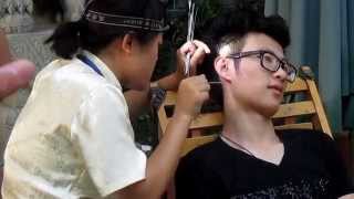 street ear cleaning in ChenDu province China [upl. by Aneek]