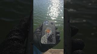 IPHONE 11 PRO MAX VLOGUL IL GASITI PE CANAL magnetfishing fishing hobby viralvideo romania [upl. by Coltson]