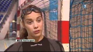 Cléopatre Darleux  Tout le sport  France 3  15112011 [upl. by Yrailih480]