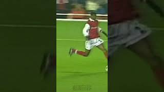 Kanu  Mind Tricking goalkeepers 🪄  19992000 [upl. by Eudoxia]