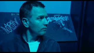 Begbie meets Renton in a club toilet  T2 Trainspotting 2017 [upl. by Phiona]