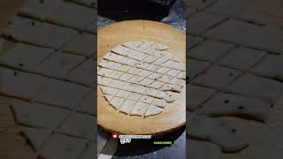 ময়দা দিয়ে নিমকি তৈরি পুরো রেসিপি ভিডিও  full recipe video in nimki prepared nimkirecipe [upl. by Nosreh389]