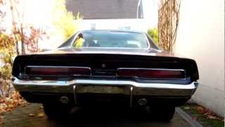 1970 Dodge Charger 440 cold start and idle sound [upl. by Eelak]