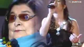 Mercedes Sosa y Soledad Pastorutti Agitando pañuelos [upl. by Amalberga327]