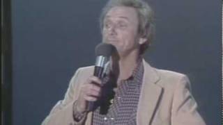 Mel Tillis tells a story [upl. by Hsetim]