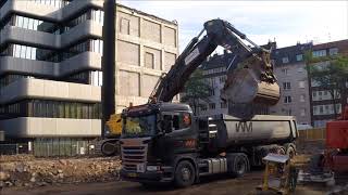 Bagger Volvo EC 700 und LKW beladen [upl. by Annoval]