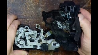 A look inside the Holden VE commodore door lock actuator  Repair [upl. by Claudette]