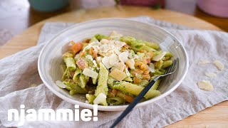 Pasta met broccolipesto en zalm Recept  njammie [upl. by Novelc]