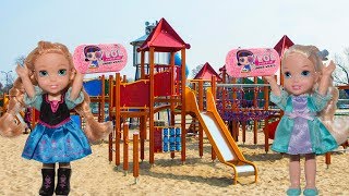 Elsa and Anna toddlers scavenger hunt on the beach [upl. by Nesrac]