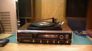 Lloyds M018 Stereo Receiver  1970s [upl. by Kamat]