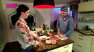 Lena MeyerLandrut und Ben kochen zusammen [upl. by Ammadas]