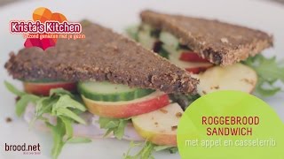 Gezond recept voor wie op zijn gewicht wil letten deze roggebrood sandwich [upl. by Ehling913]