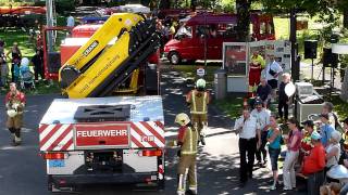 Freiwillige Feuerwehr Bern  Tag der offenen Tür  Tierrettung 12 [upl. by Shaper716]